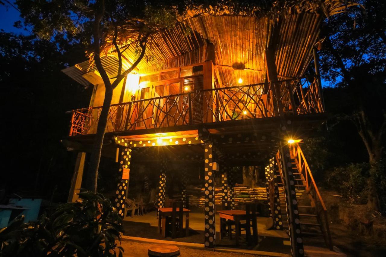 Bed and Breakfast The Winsome & Tree House Ella Exterior foto